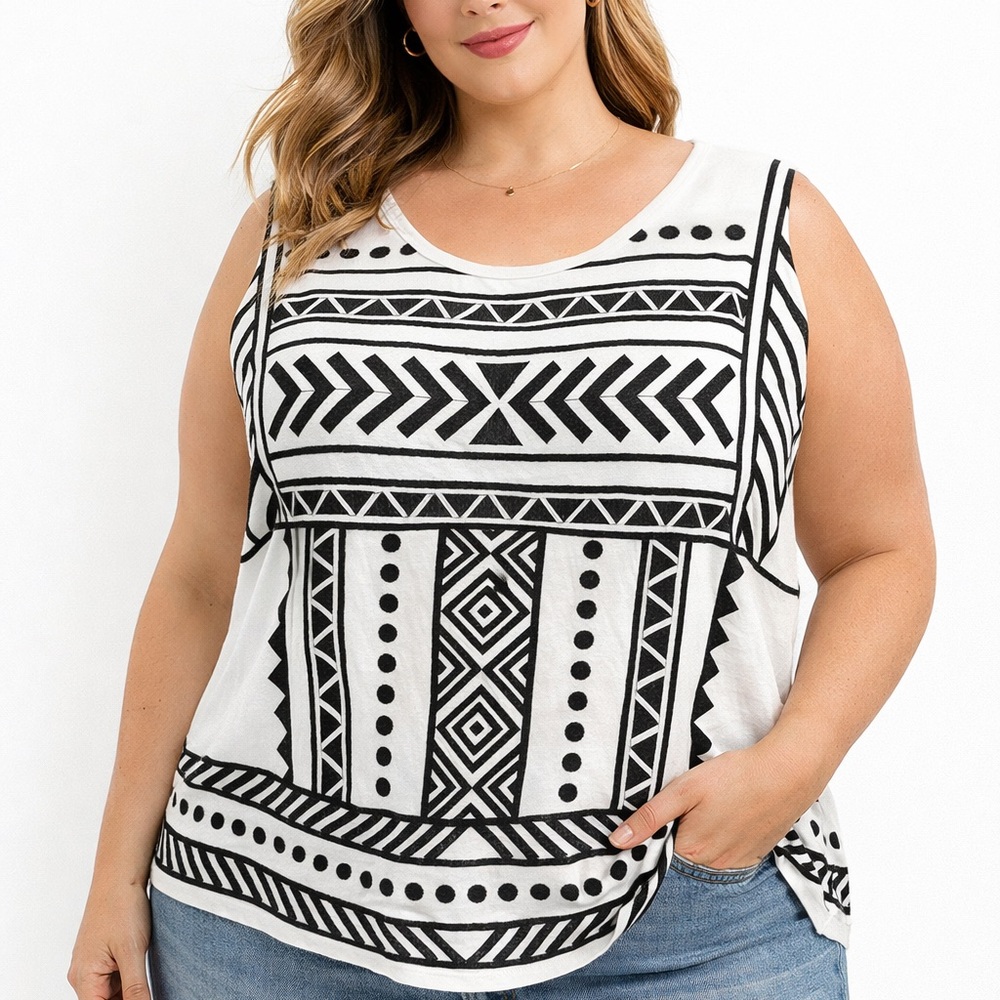 Savanna Jane Black & White Geometric Tank Top 1X‎